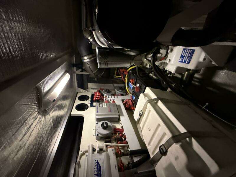 2004 Carver 460 voyager