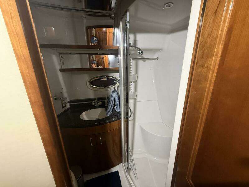 2004 Carver 460 voyager