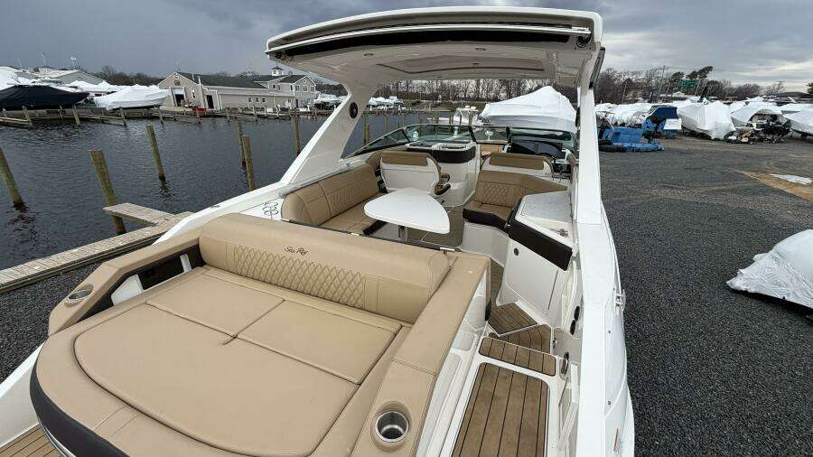 2023 Sea Ray SLX 310 OB