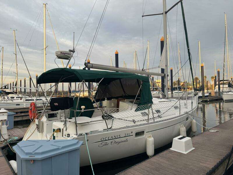 1999 Beneteau 381