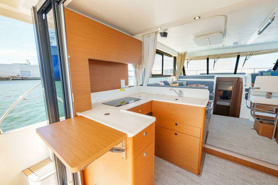2025 Beneteau 