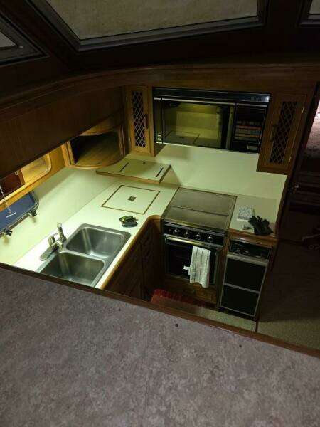 1989 Hi-Star 48 Sundeck