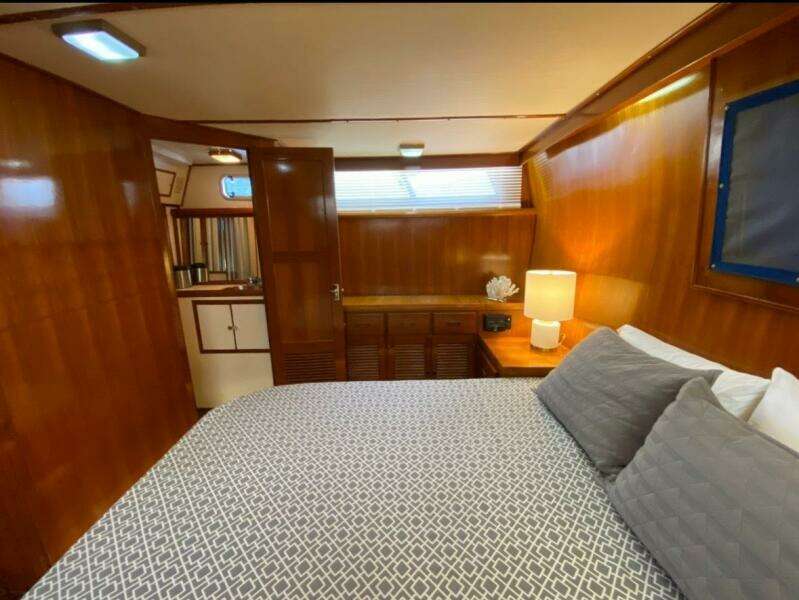 1986 Heritage East Sundeck 36