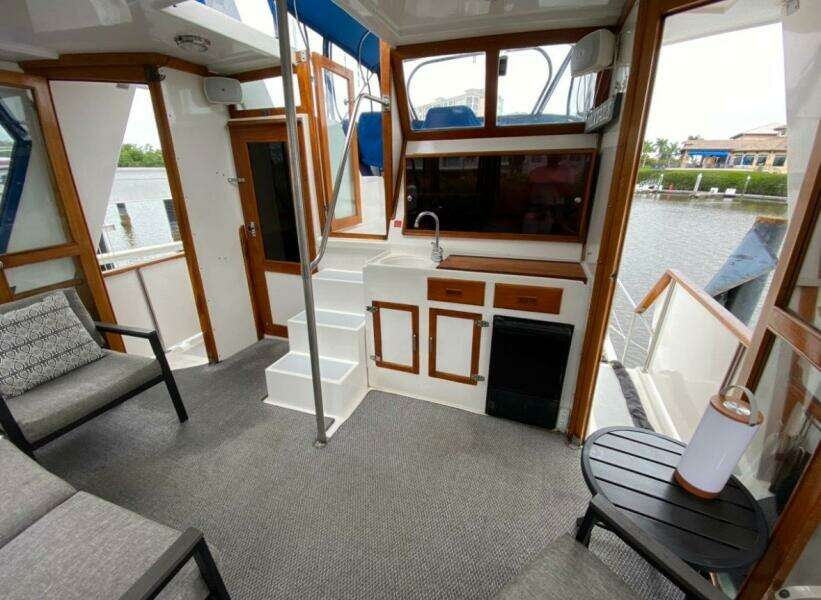 1986 Heritage East Sundeck 36