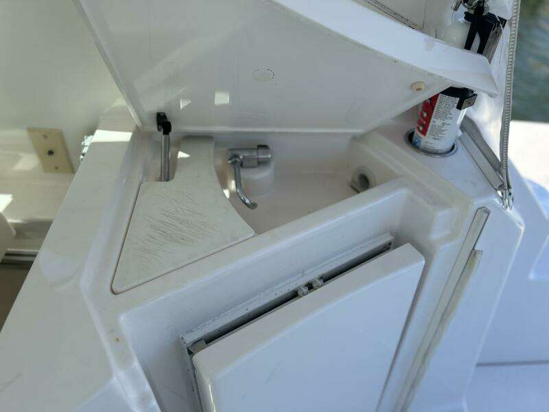 2008 Tiara Yachts 3500 Sovran