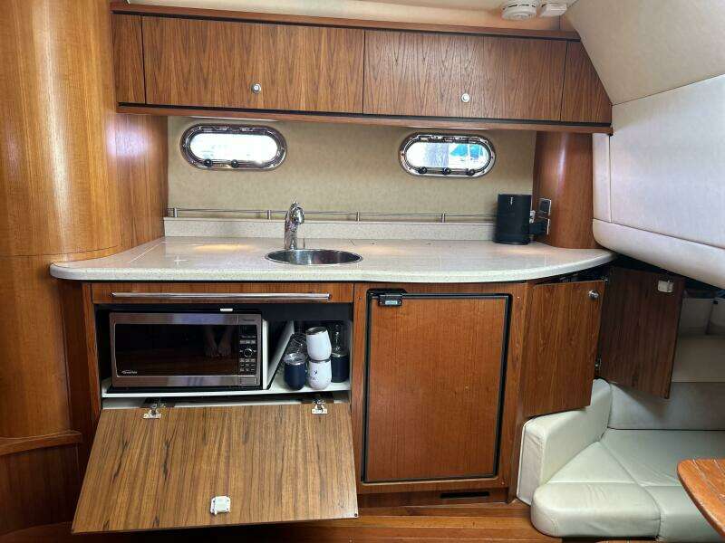 2008 Tiara Yachts 3500 Sovran