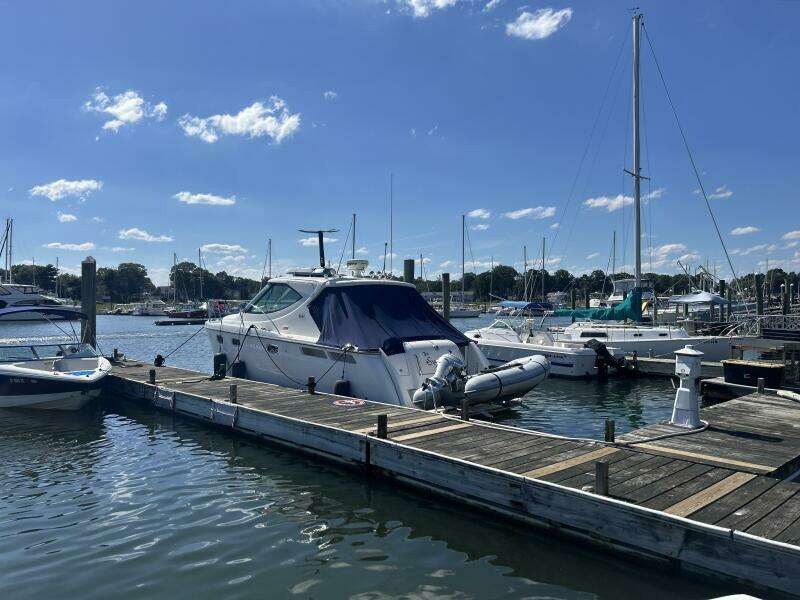 2008 Tiara Yachts 3500 Sovran