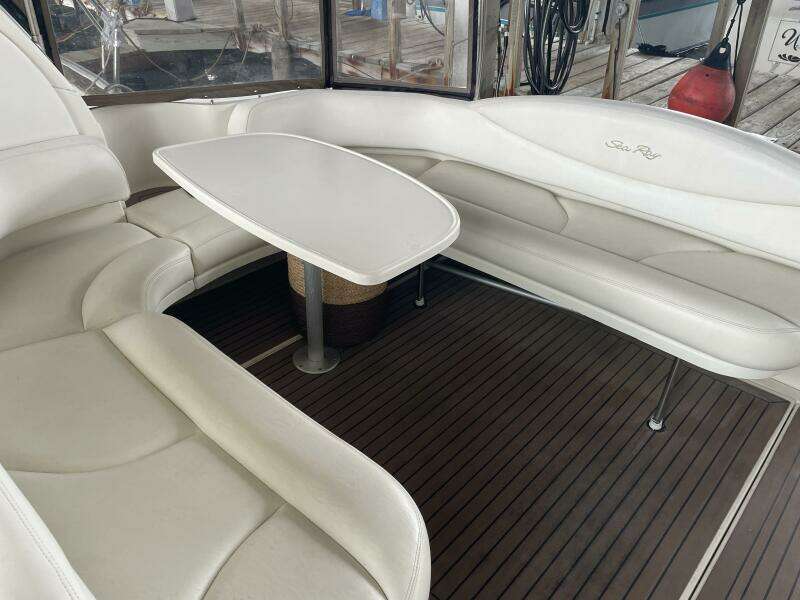 2001 Sea Ray 380 Sundancer