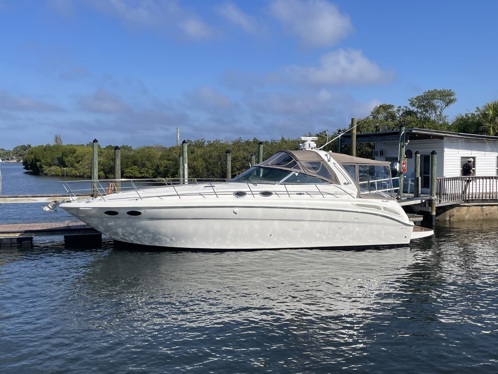 2001 Sea Ray 380 Sundancer