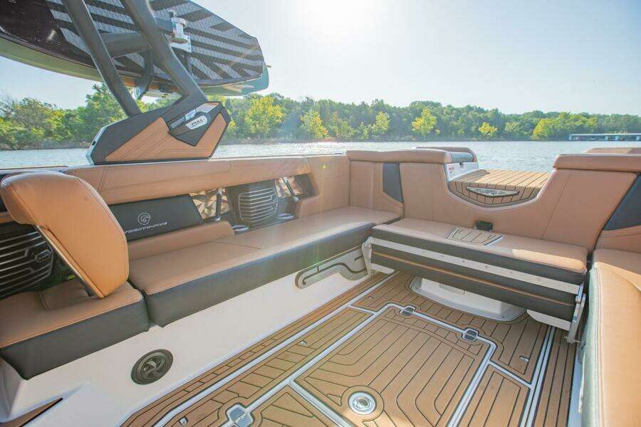 2020 Nautique G25