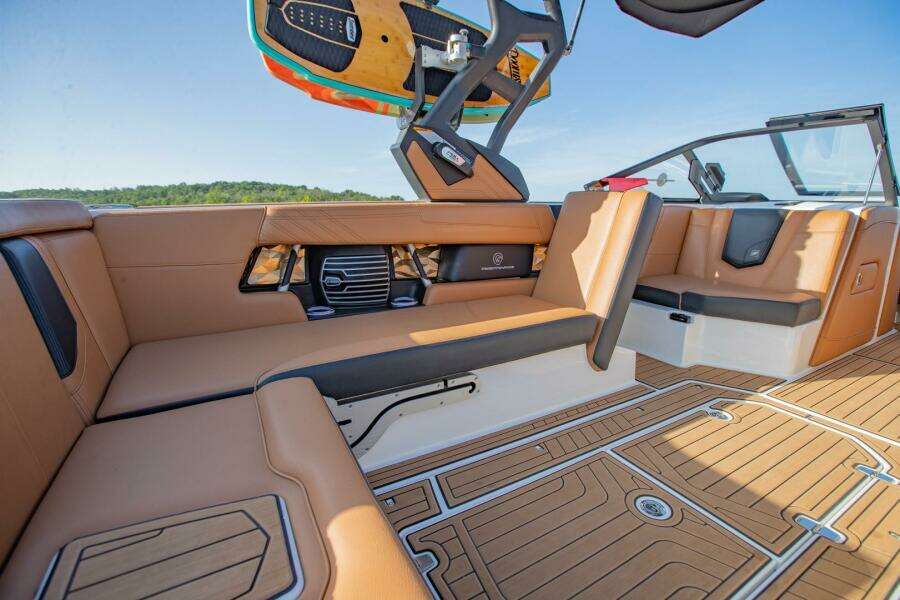 2020 Nautique G25