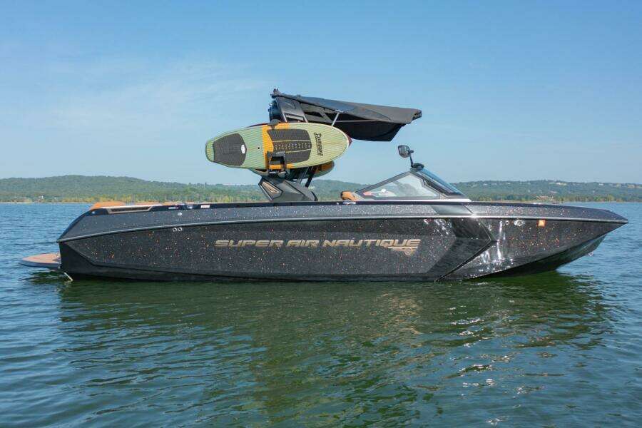 2020 Nautique G25