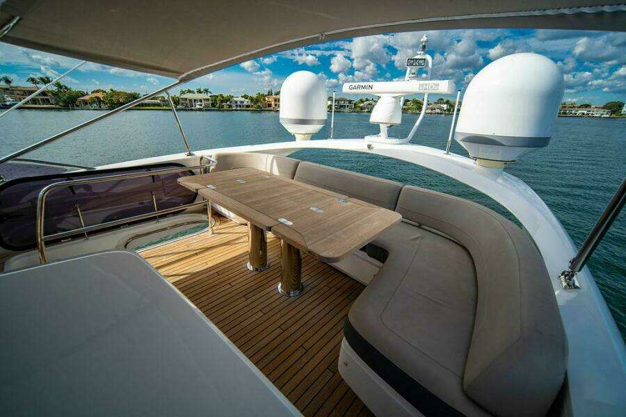 Princess 65 - Engine Room