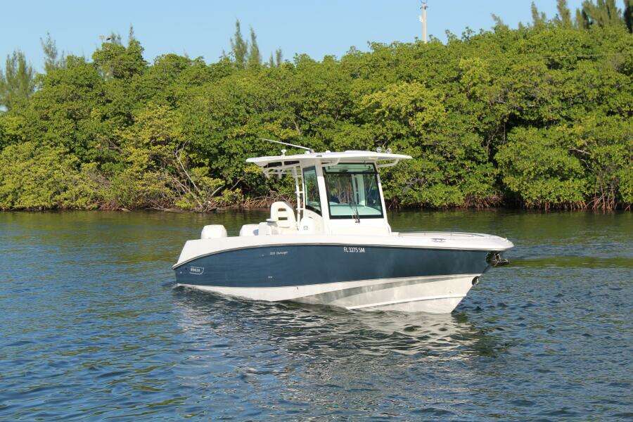 2015 Boston Whaler 