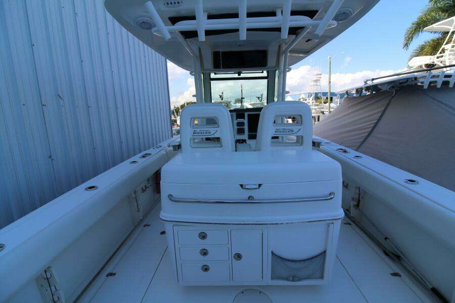 2015 Boston Whaler 