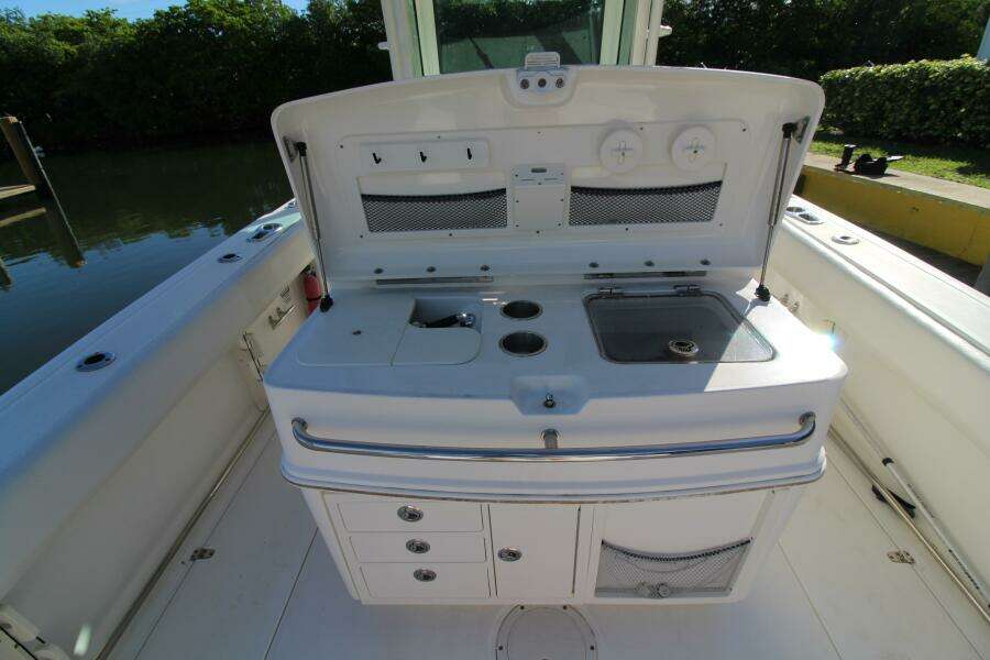 2015 Boston Whaler 
