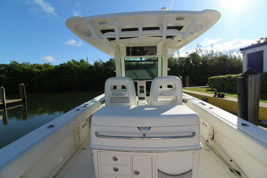 2015 Boston Whaler 