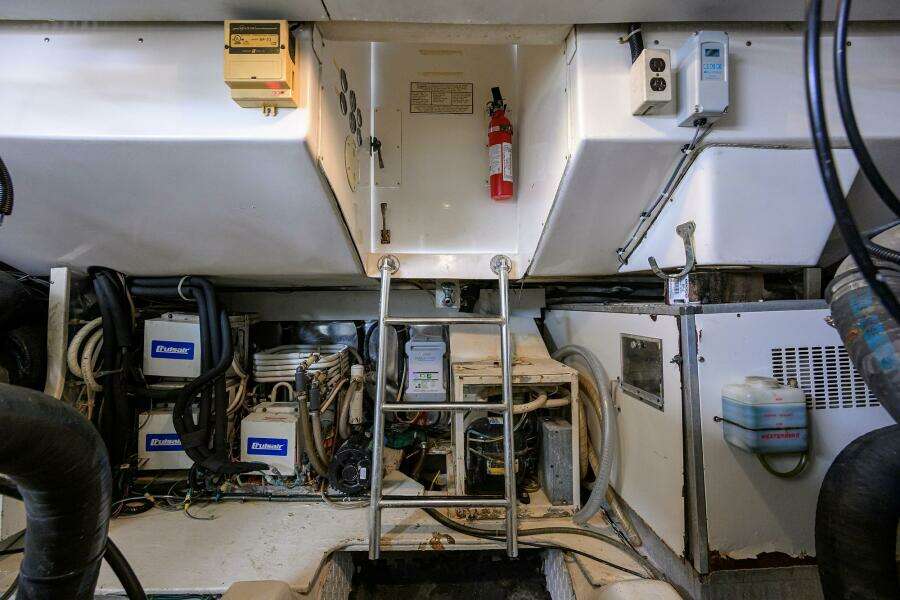 2001 Ocean Yachts Super Sport