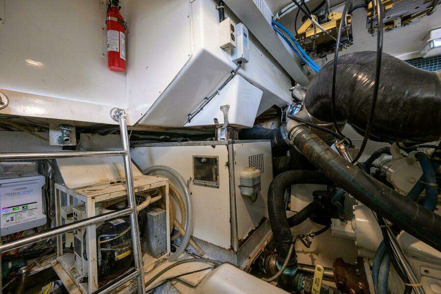 2001 Ocean Yachts Super Sport