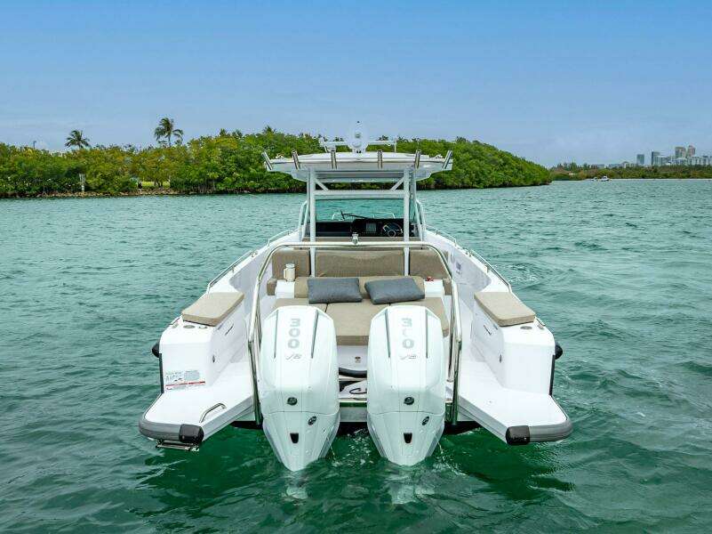 2024 Axopar 37 Sun Top