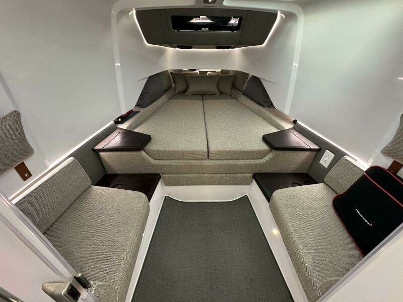 2024 Axopar 37 Sun Top