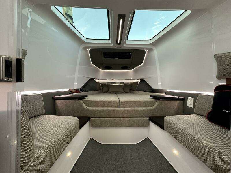 2024 Axopar 37 Sun Top