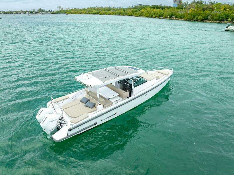 2024 Axopar 37 Sun Top