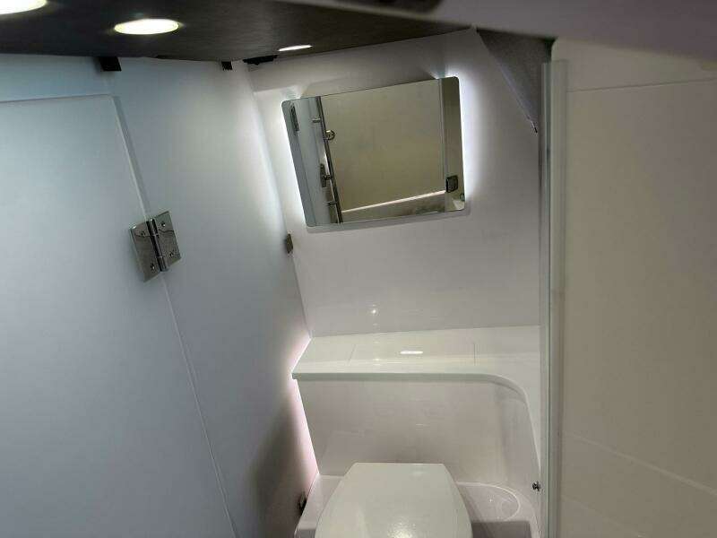 2024 Axopar 37 Sun Top