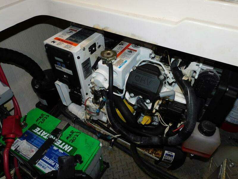 2018 Sea Ray Sundancer 320