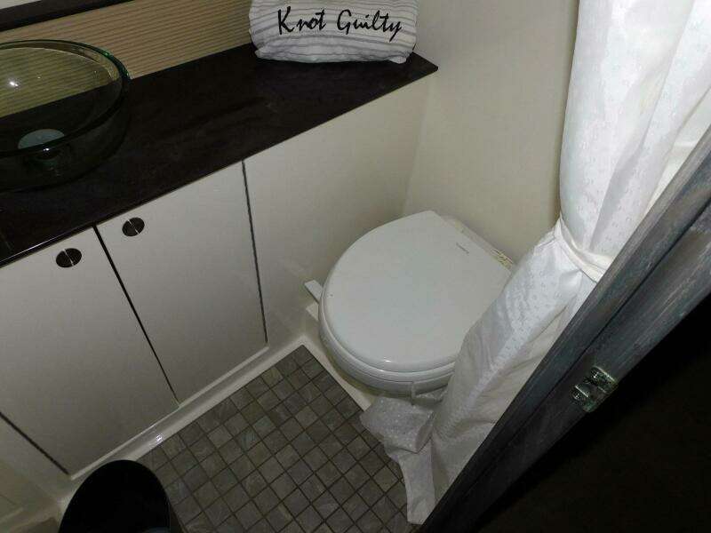 2018 Sea Ray Sundancer 320