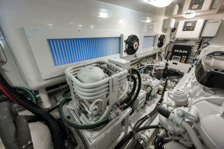 2015 Viking 52 Sport Coupe