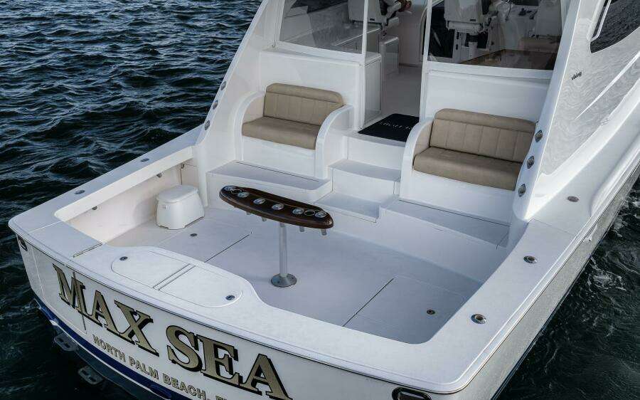 2015 Viking 52 Sport Coupe