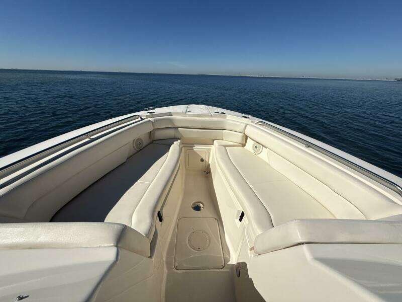 2016 Grady-White 307 Freedom