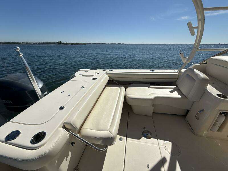 2016 Grady-White 307 Freedom