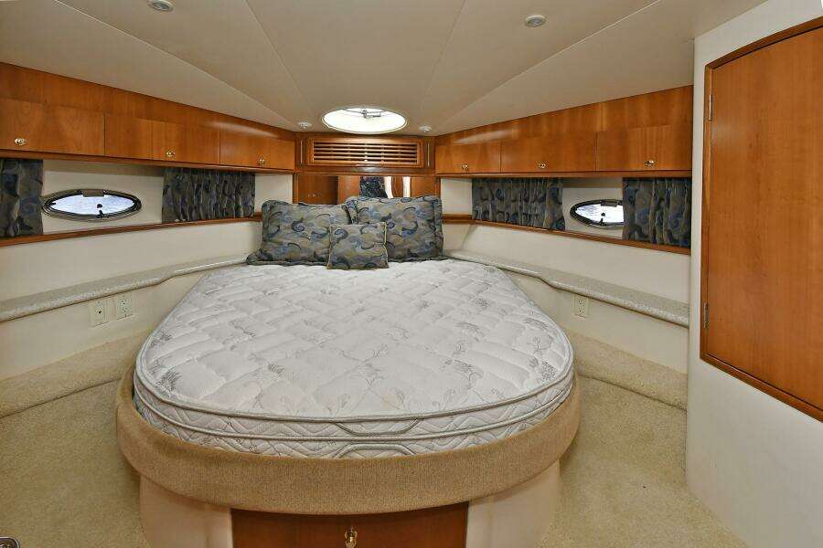 2001 Carver 466 Motor Yacht