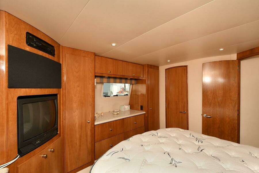 2001 Carver 466 Motor Yacht