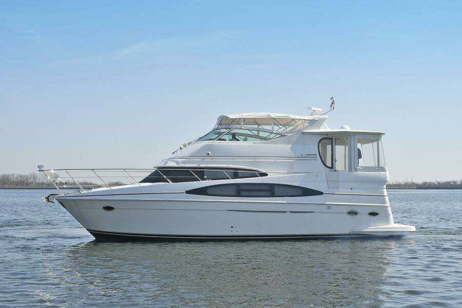 2001 Carver 466 Motor Yacht
