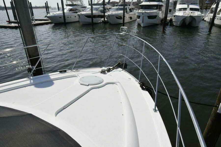 2001 Carver 466 Motor Yacht