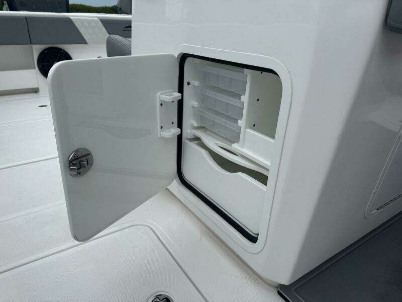 2025 Invincible 35 Catamaran