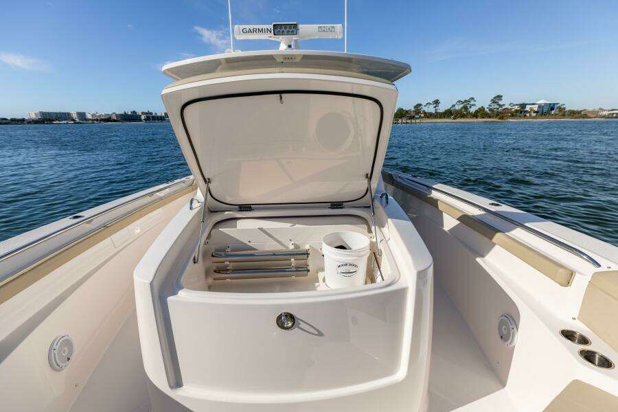 2019 Pursuit S 368 Moon Dogg Front Box