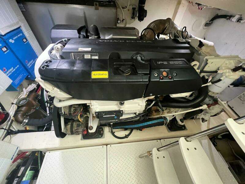 2014 Tiara Yachts 50 Coupe