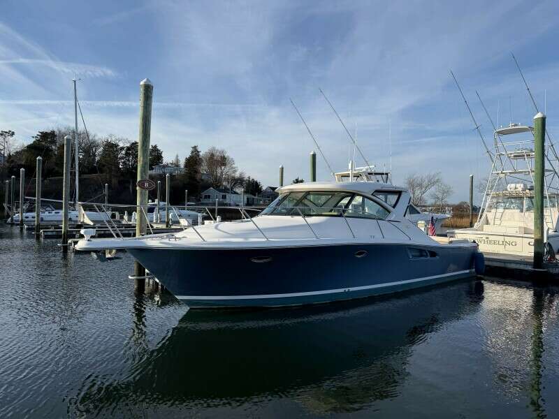 2013 Tiara Yachts 3600 Coronet