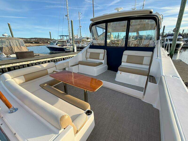 2013 Tiara Yachts 3600 Coronet