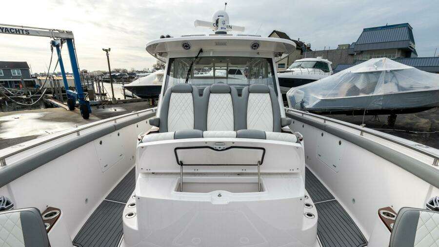 2023 Everglades 455 Center Console