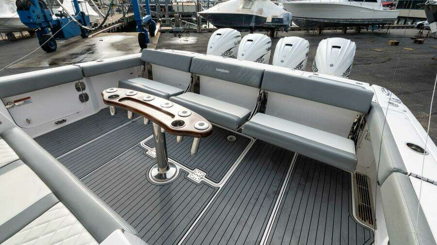 2023 Everglades 455 Center Console
