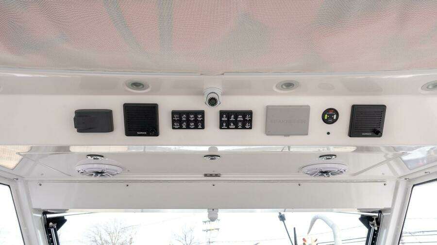 2023 Everglades 455 Center Console