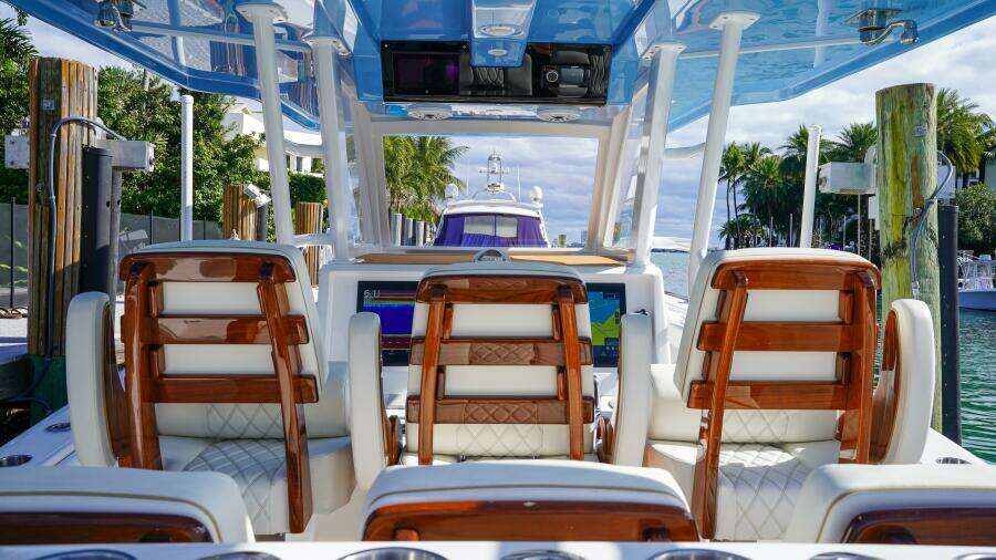 2024 Invincible 43 Open