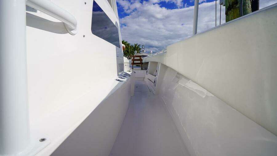 2024 Invincible 43 Open