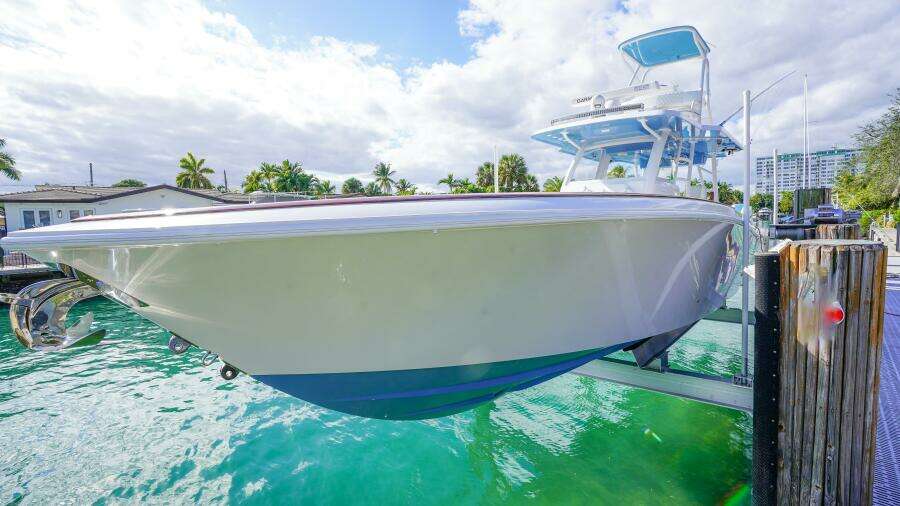 2024 Invincible 43 Open