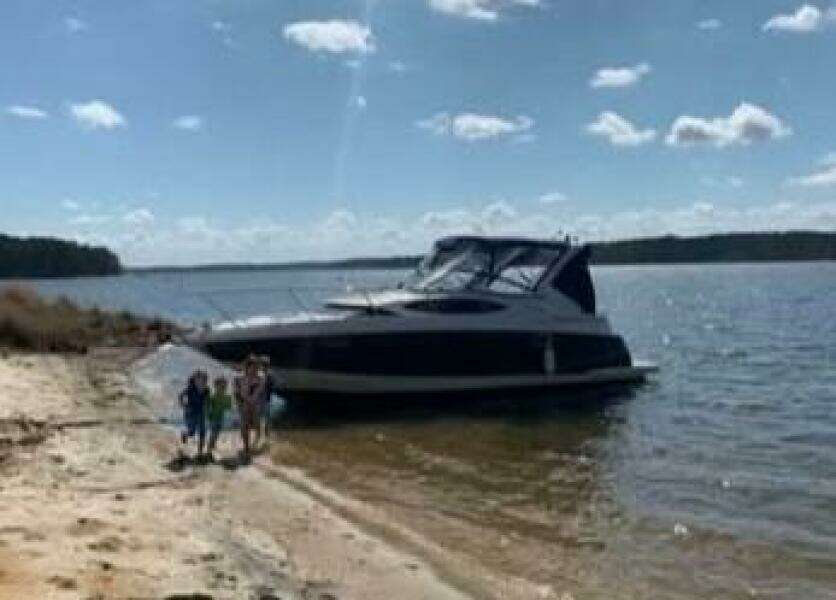 2006 Regal 3060 Window Express